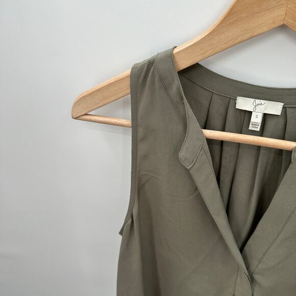 JOIE Olive Split Neck 100% Silk Sleeveless Top Blouse // S - Picture 4 of 7